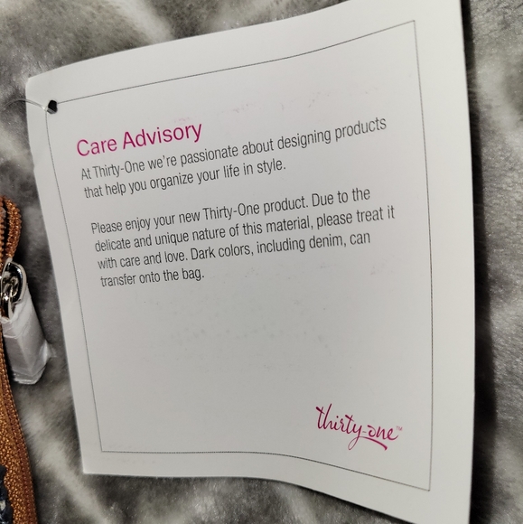 Thirty-One Jewell Rubie Blue & Beige Straw Wristlet Bag New - Picture 7 of 7